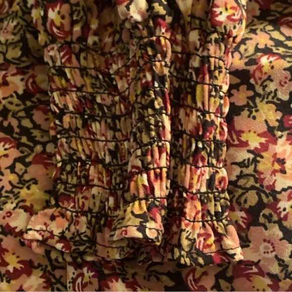 Devoted Ditsy Floral Dress - Picture 11 of 11